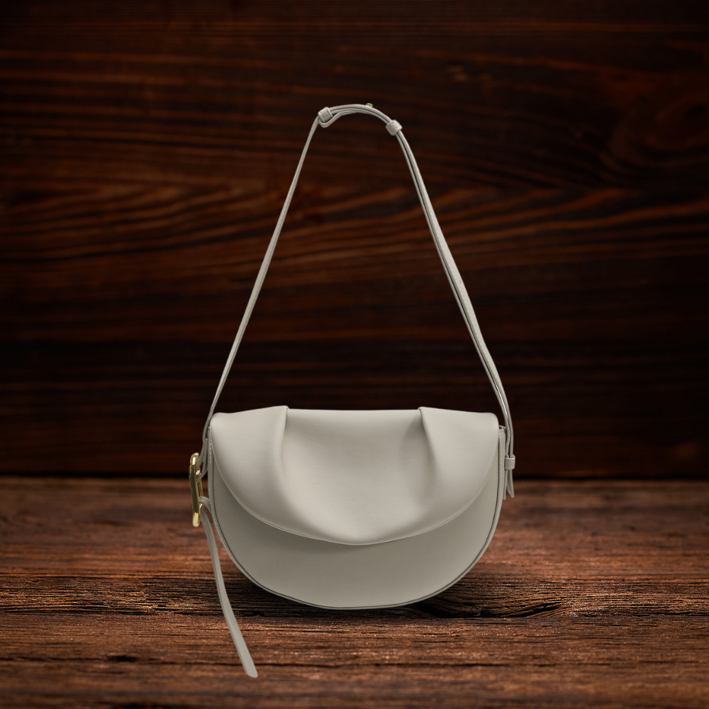 BERK | Raffinierte Tasche aus weichem, genarbtem Leder