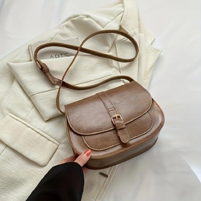 BERK | Classic Saddle Crossbody Tasche