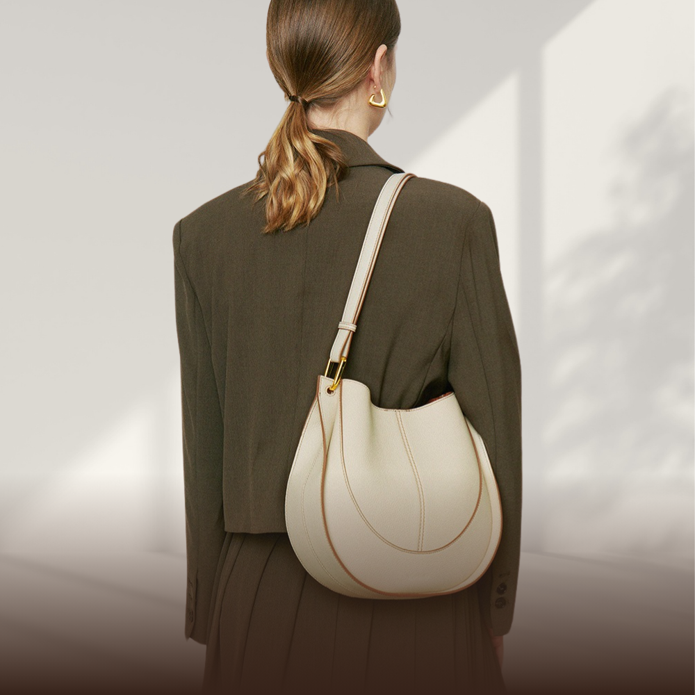BERK | Crossbody aus weichem, gemustertem Leder