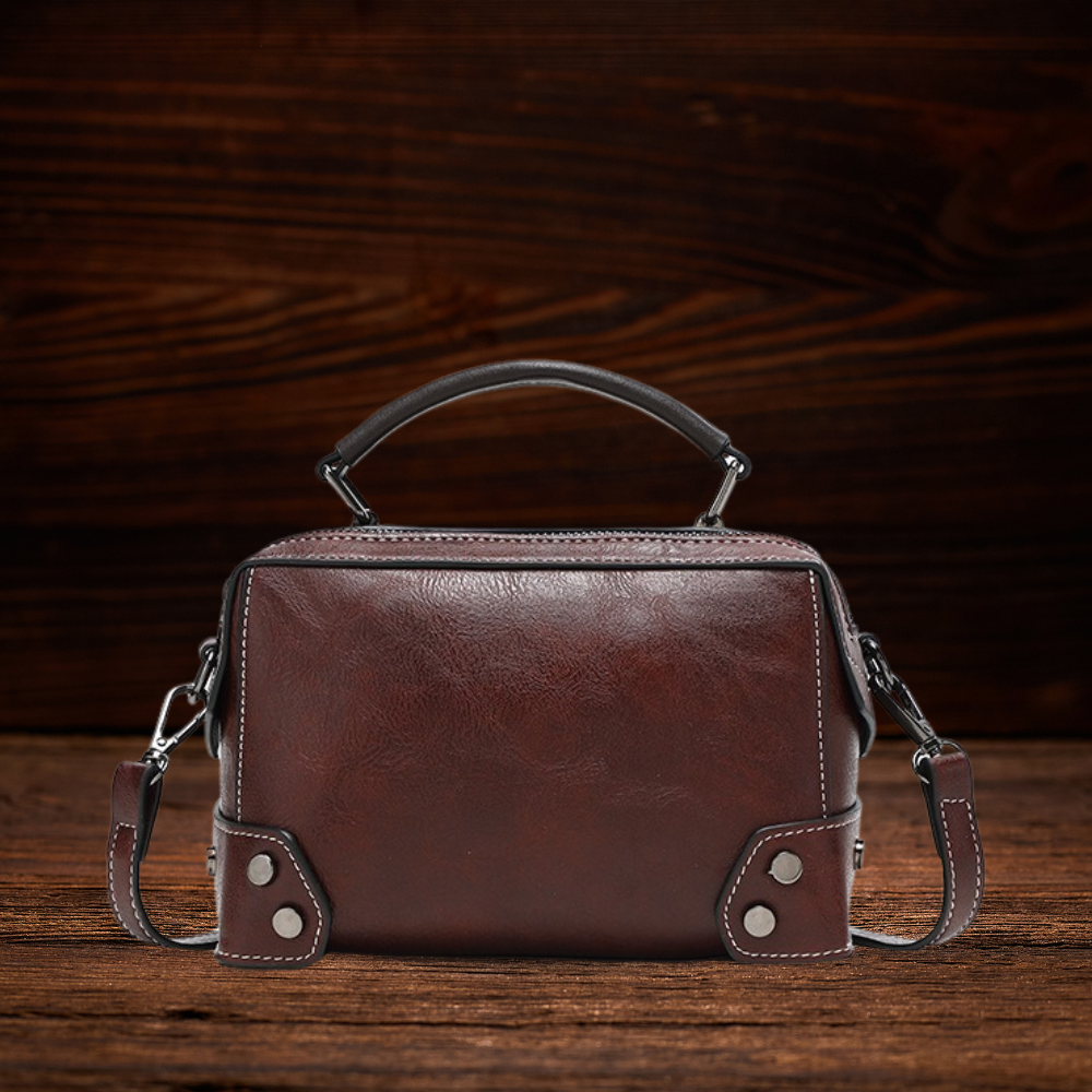 BERK | Kleine, leichte Crossbody-Tasche aus Leder