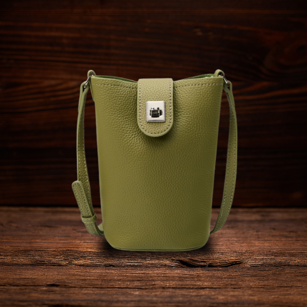 BERK | Vertikale Crossbody-Tasche aus Leder
