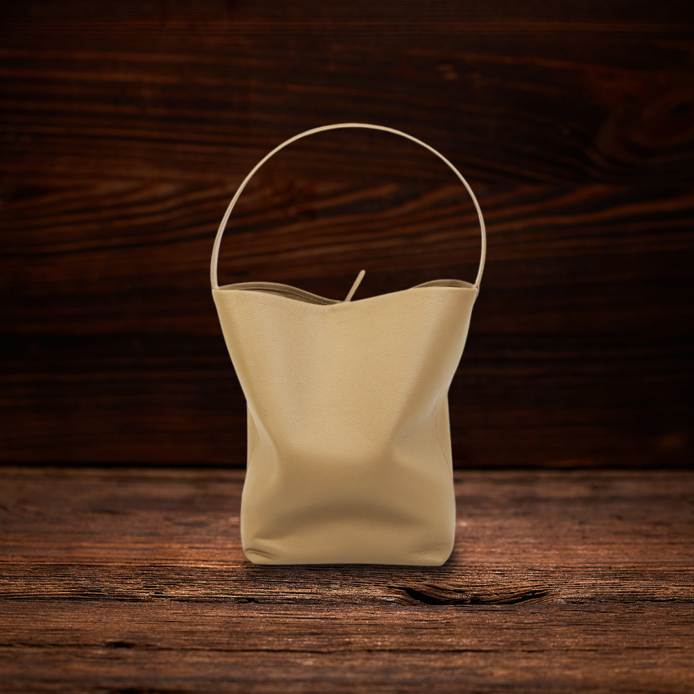 BERK | Eimertasche aus Leder im Lazy-Style
