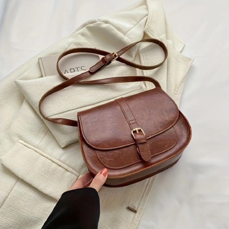 BERK | Classic Saddle Crossbody Tasche