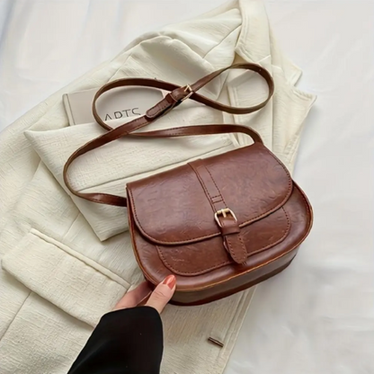 BERK | Classic Saddle Crossbody Tasche