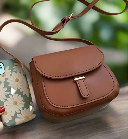 BERK | Retro Saddle Crossbody Tasche