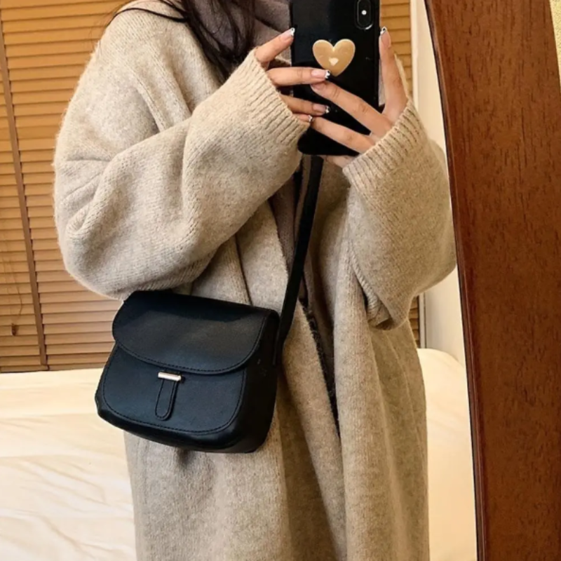 BERK | Retro Saddle Crossbody Tasche