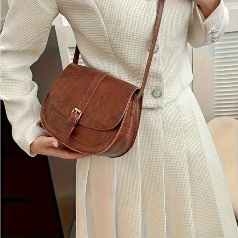 BERK | Classic Saddle Crossbody Tasche