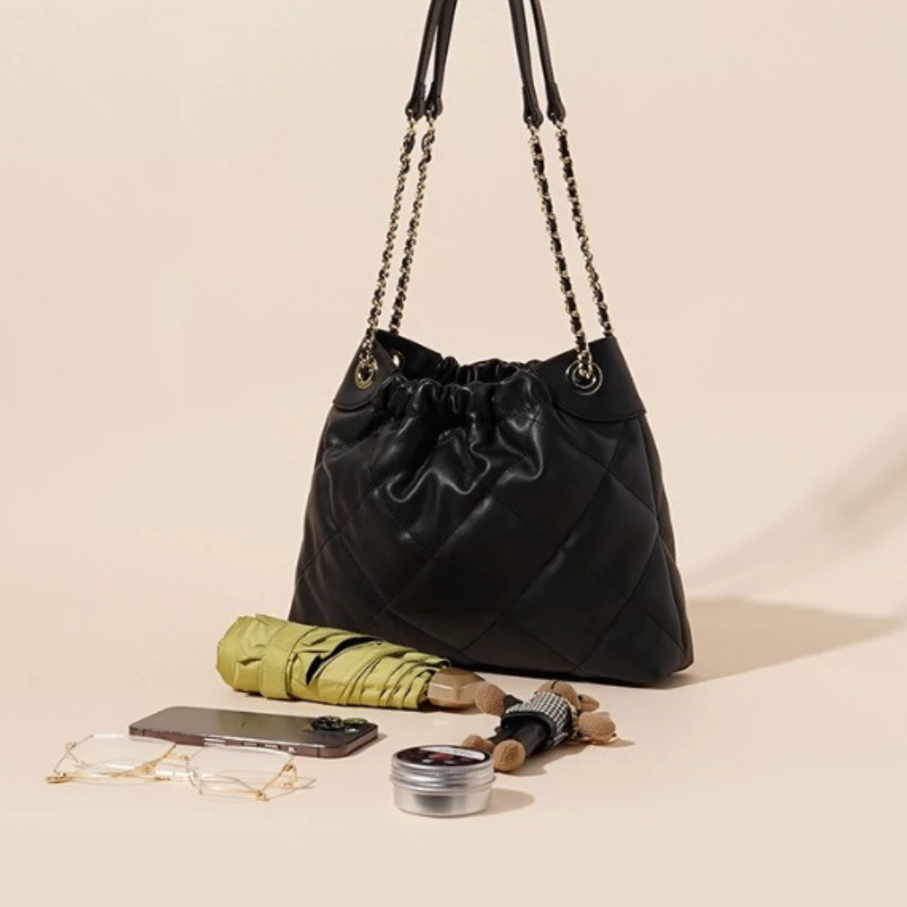 BERK | Schlanke Shoppertasche aus Leder mit Ketten